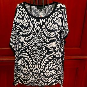 NWT Karen Kane Tunic Large